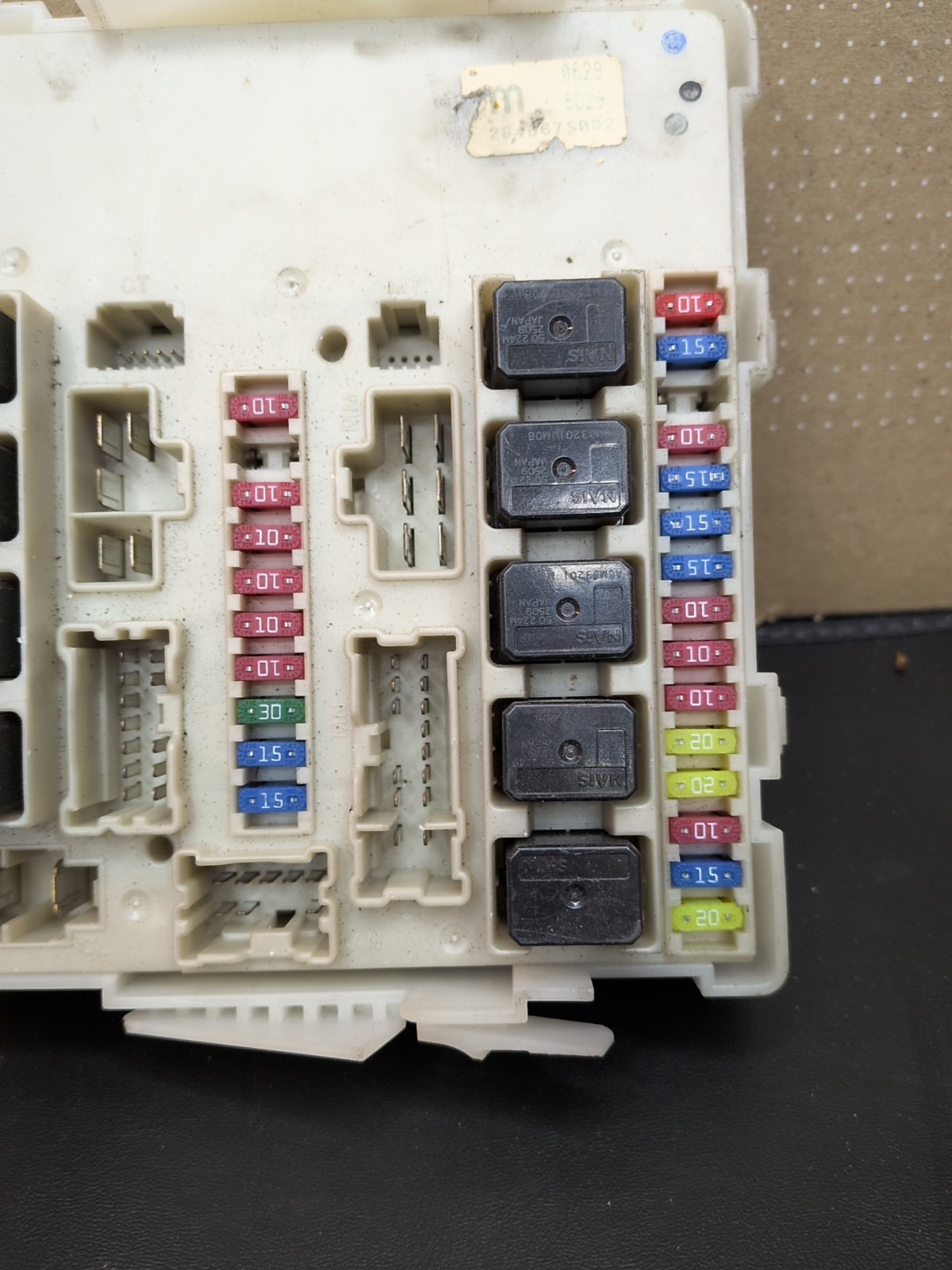 04-06 Nissan Armada Titan Infiniti Fuse Body Control Module 284B67S002