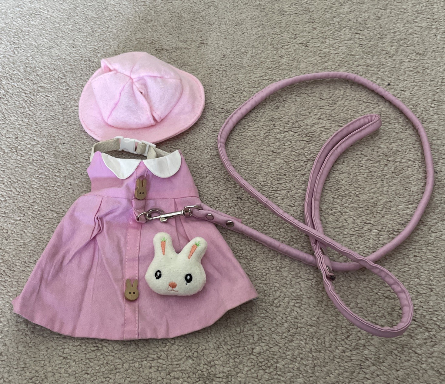 Small Bunny Pink Dress Leash With Hat And Pin