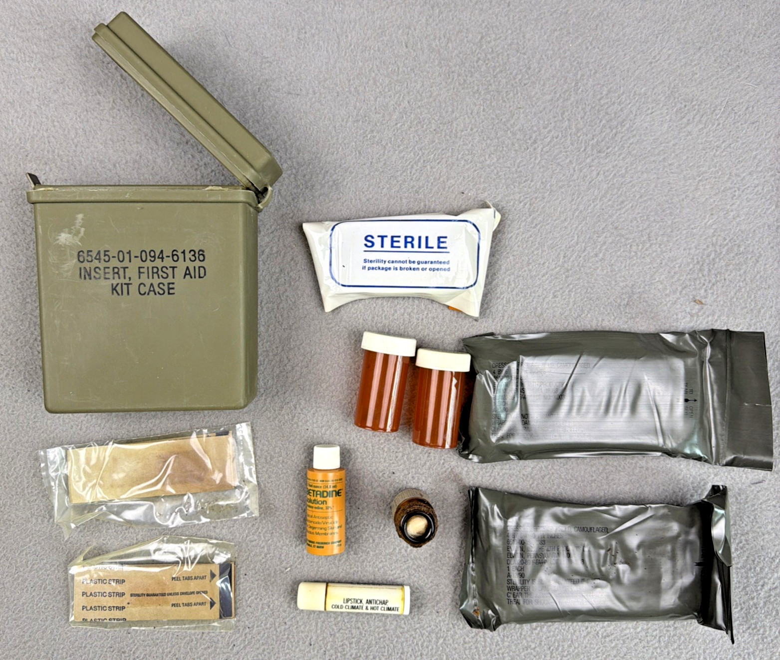 Vintage Military First Aid Kit Case And Contents 6545-01-094-6136