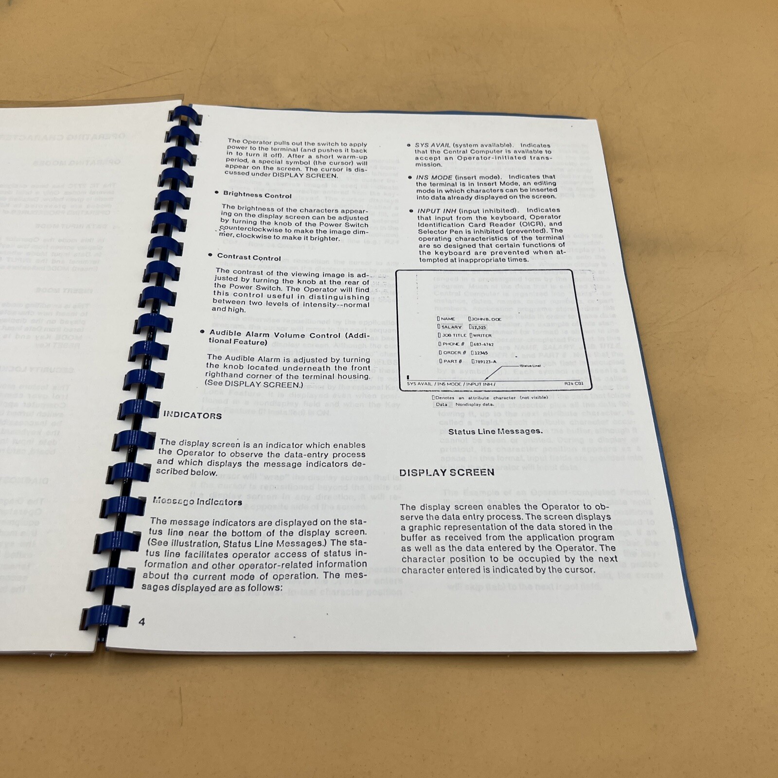 Telex Terminal Communications TC 277C Keyboard Display Terminal Operators Manual