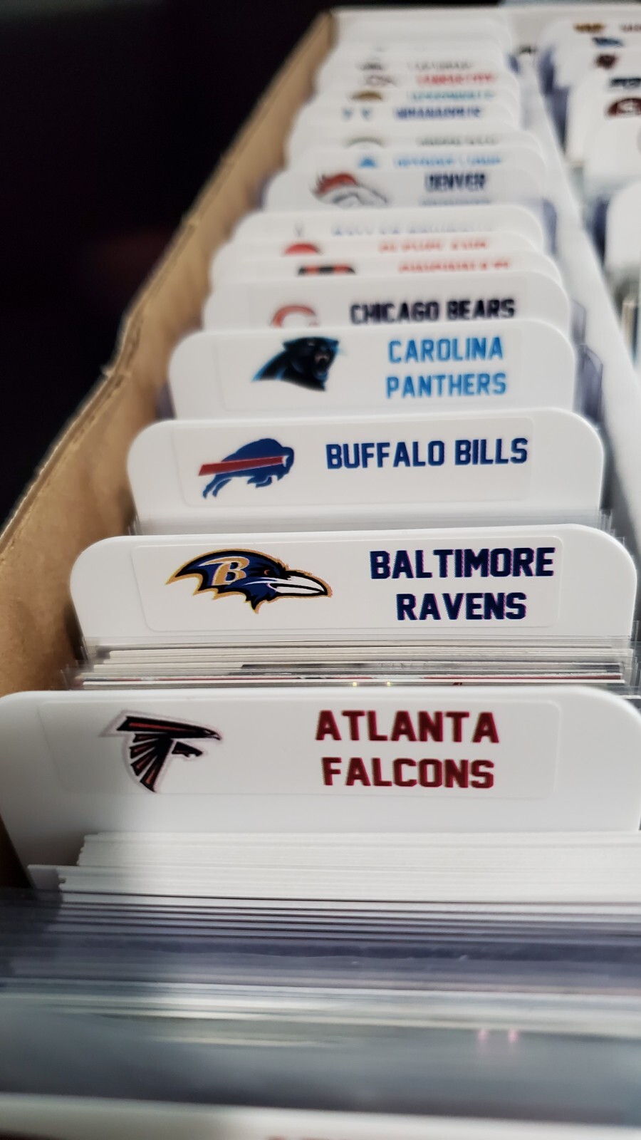 (32) TALL Sports Card Dividers with 32 FREE NFL Team Logos Label Set