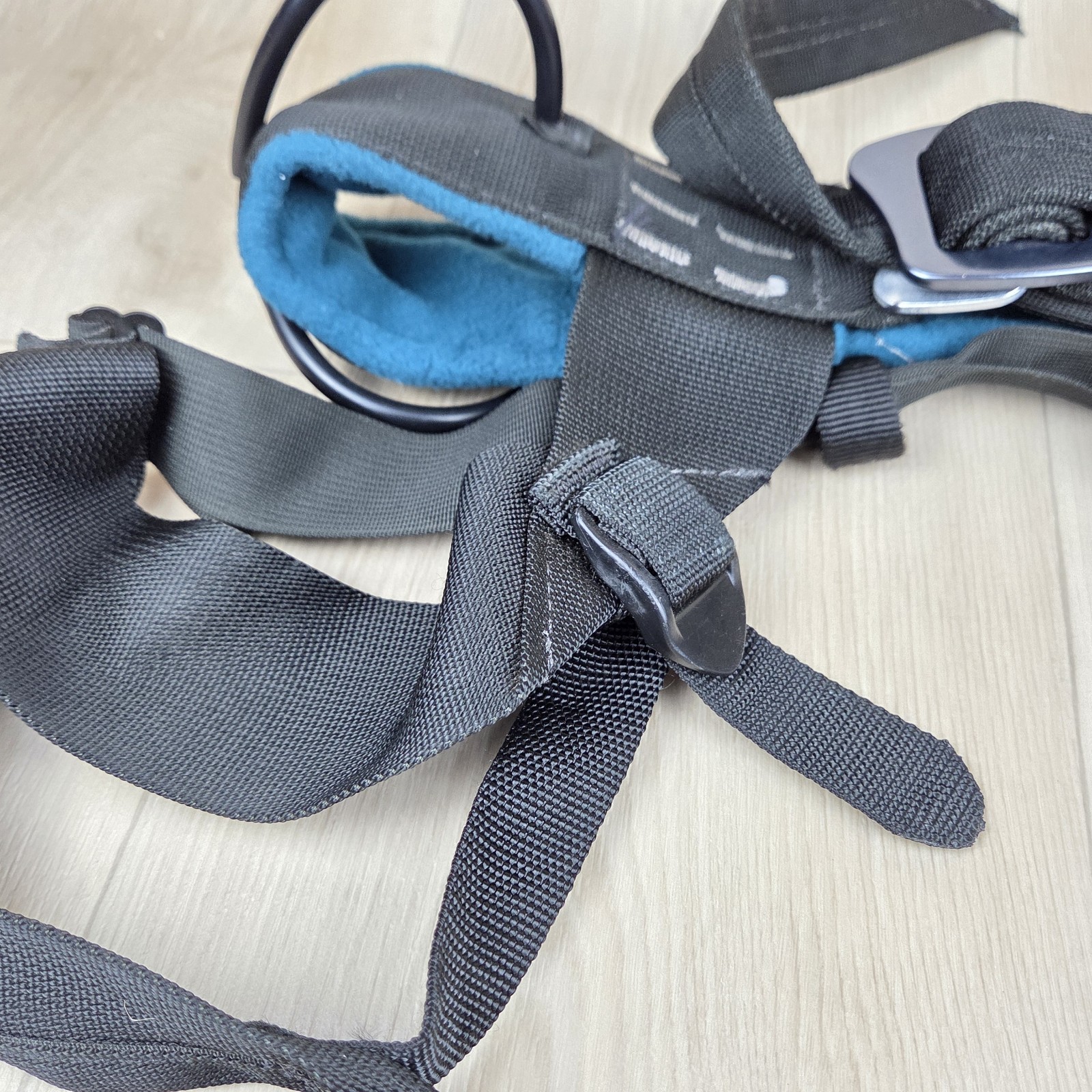 Black Diamond Bod Sit Harness MEDIUM Black & Blue Made in USA Rock Climbing Gear