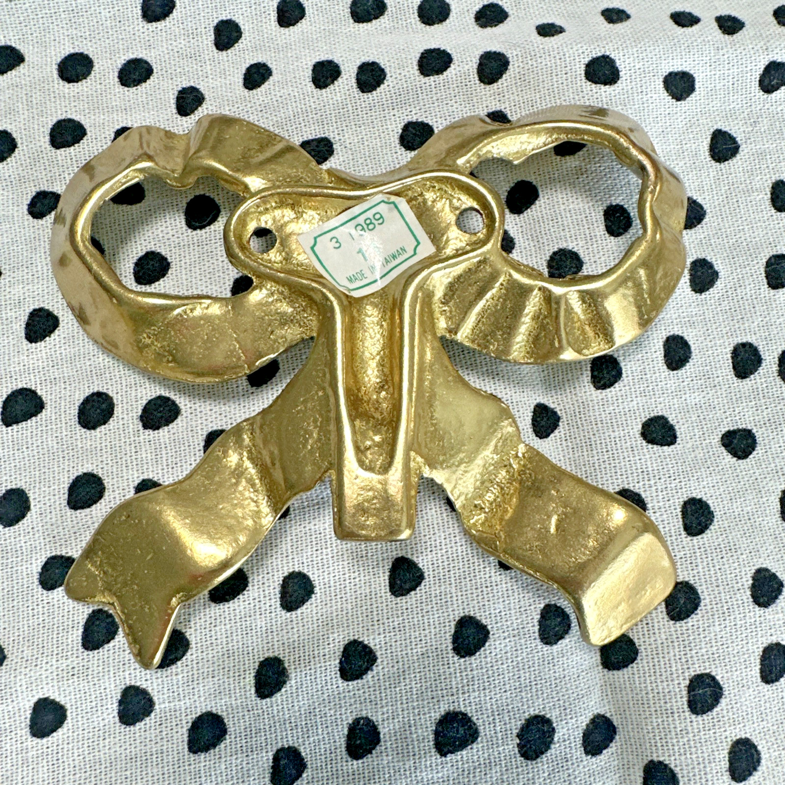 70`s Hollywood Regency Glam Solid Brass Boujee Bow Hanger Wall Mount Hook 4"