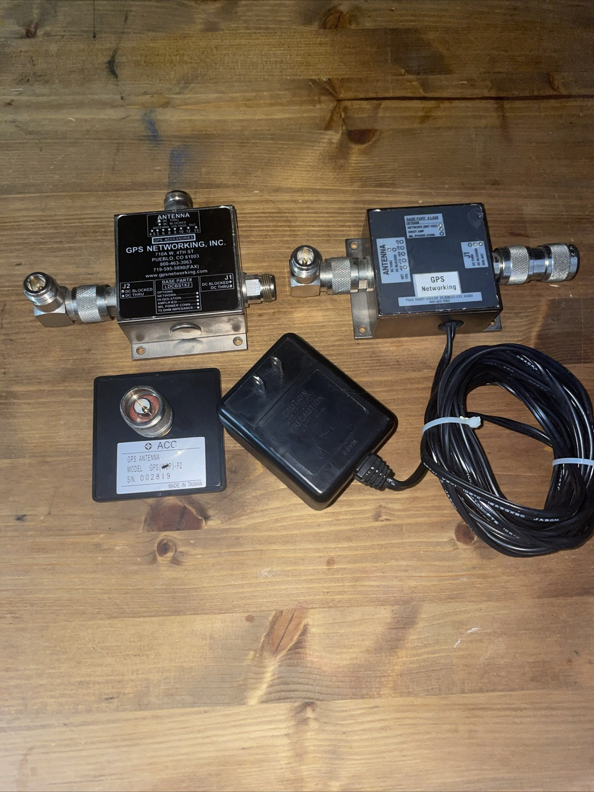 GPS LDCBS1X2 & LA20 Networking La20 Power Supply And Gps Antenna With Adapters