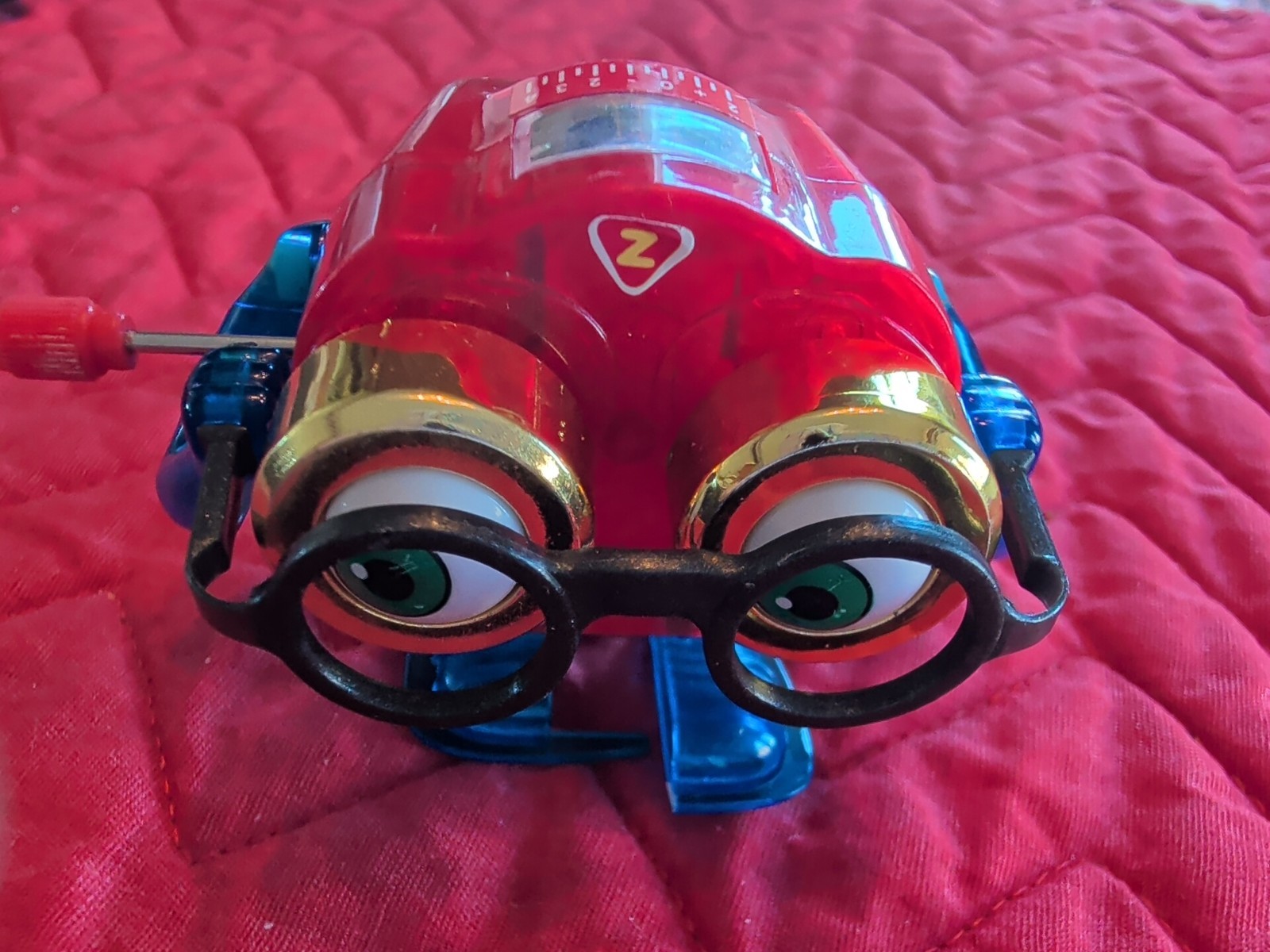 Z Wind Ups Peppers Toy. tIMY 2010. Walks, Eyes & Eyeglasses Move.