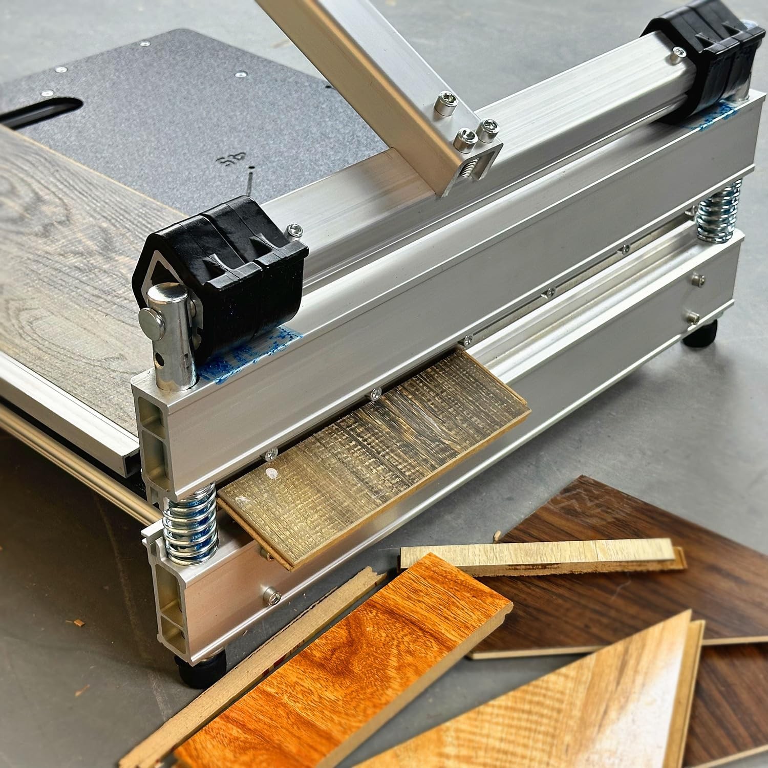 18' Multi-Floor Cutter, Professional Grade, Versatile, Strong, Lightweight Aircr