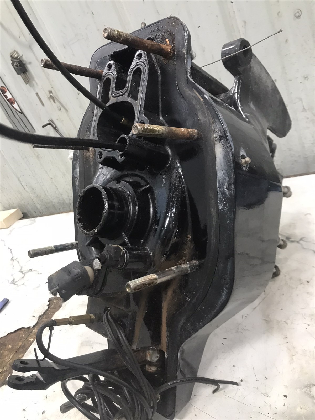 Mercury marine MerCruiser Alpha 1 Gen 2 out drive outdrive mount gimbal housing