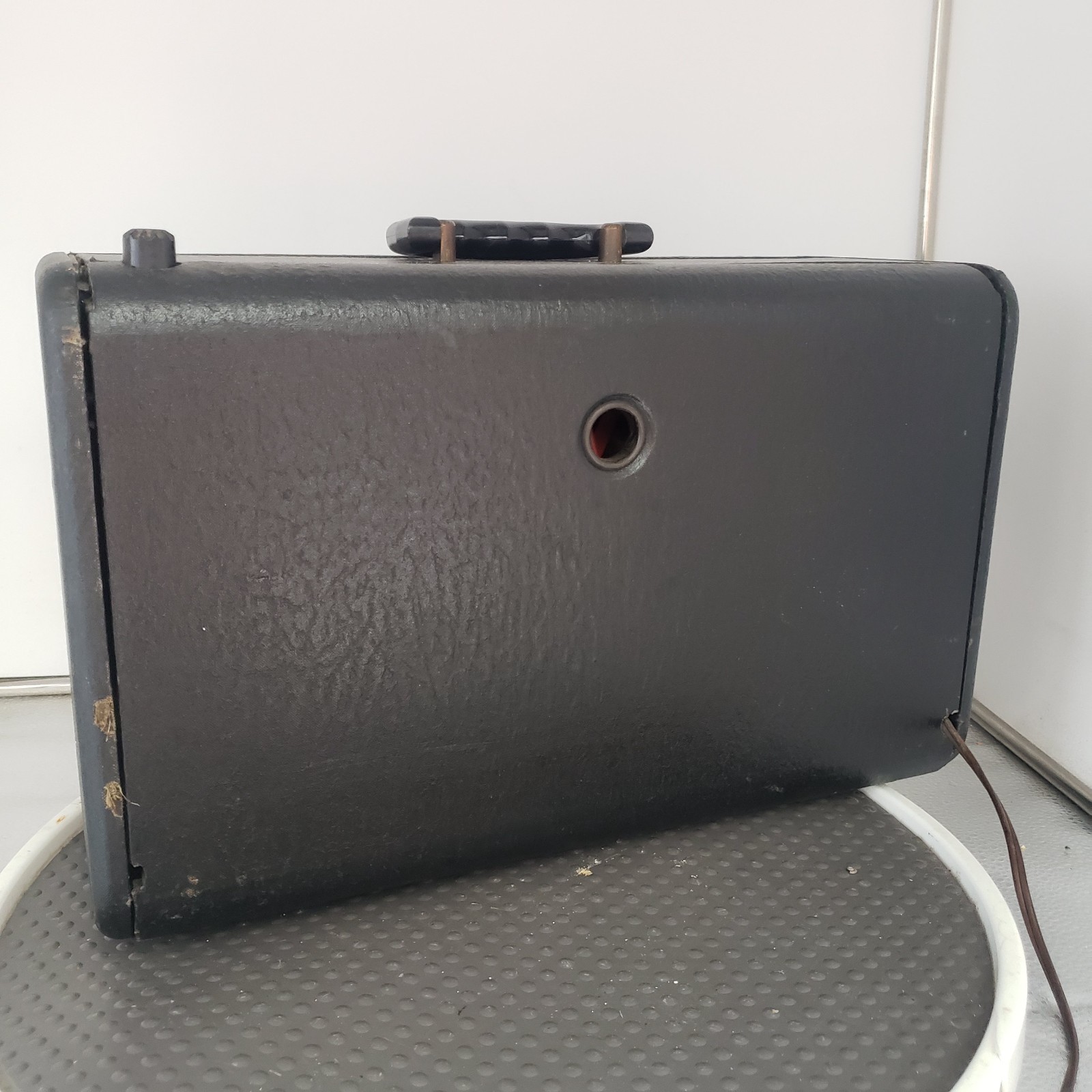 Zenith Trans-Oceanic Portable Shortwave Tube Radio 1950's Power Up