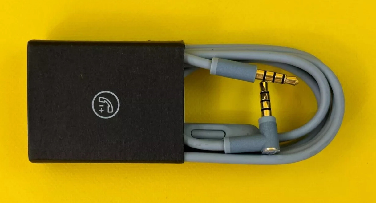 *NEW *Beats by Dre Audio AUX 3.5mm Gray Cable*848-00026-00-E *OEM *Free Shipping