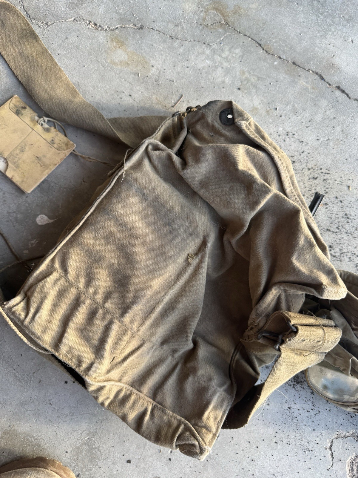 Vintage Dutch commercial Model 128 gas mask For Rehab Display 1930’s Rehab