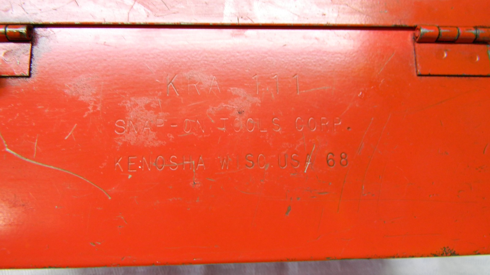 SNAP-ON SMALL RED METAL BOX WITH HINDGED LID 7-1/2"L X 4-3/4H X 3-1/4"W #KRA111