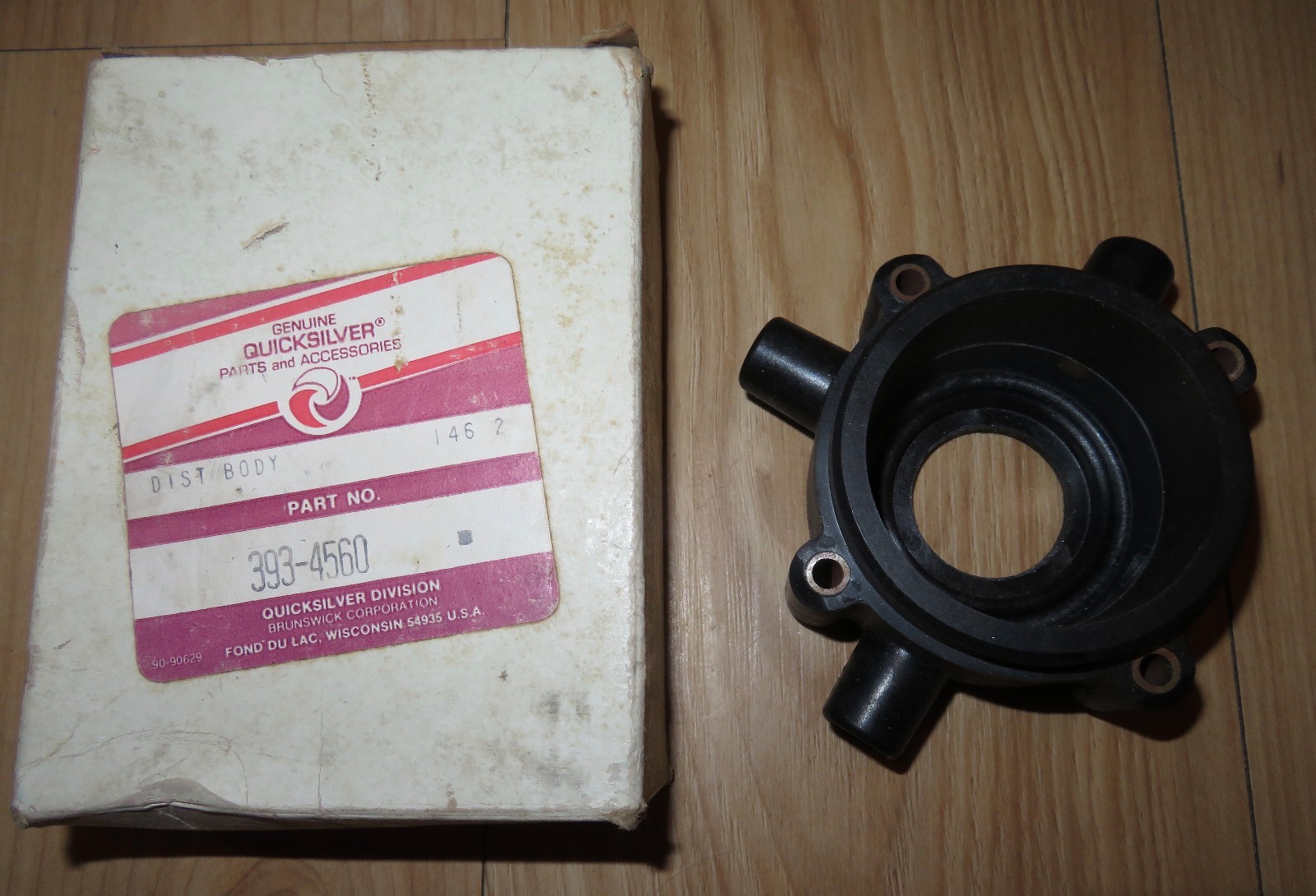 NOS 1970 1971 40 hp Quicksilver Mercury Outboard Distributor Body 393-4560