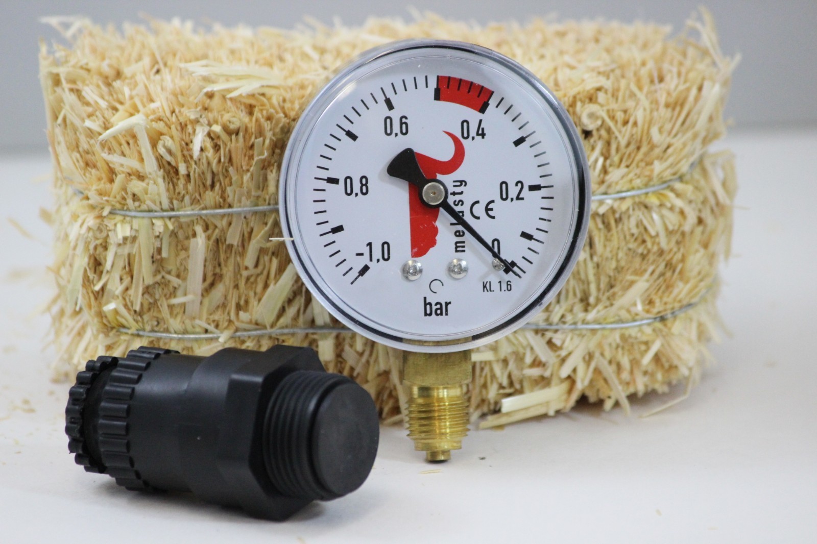 Melasty, Vacuumeter/Gauge for milking machine and Vacuum Regulator COMBO!