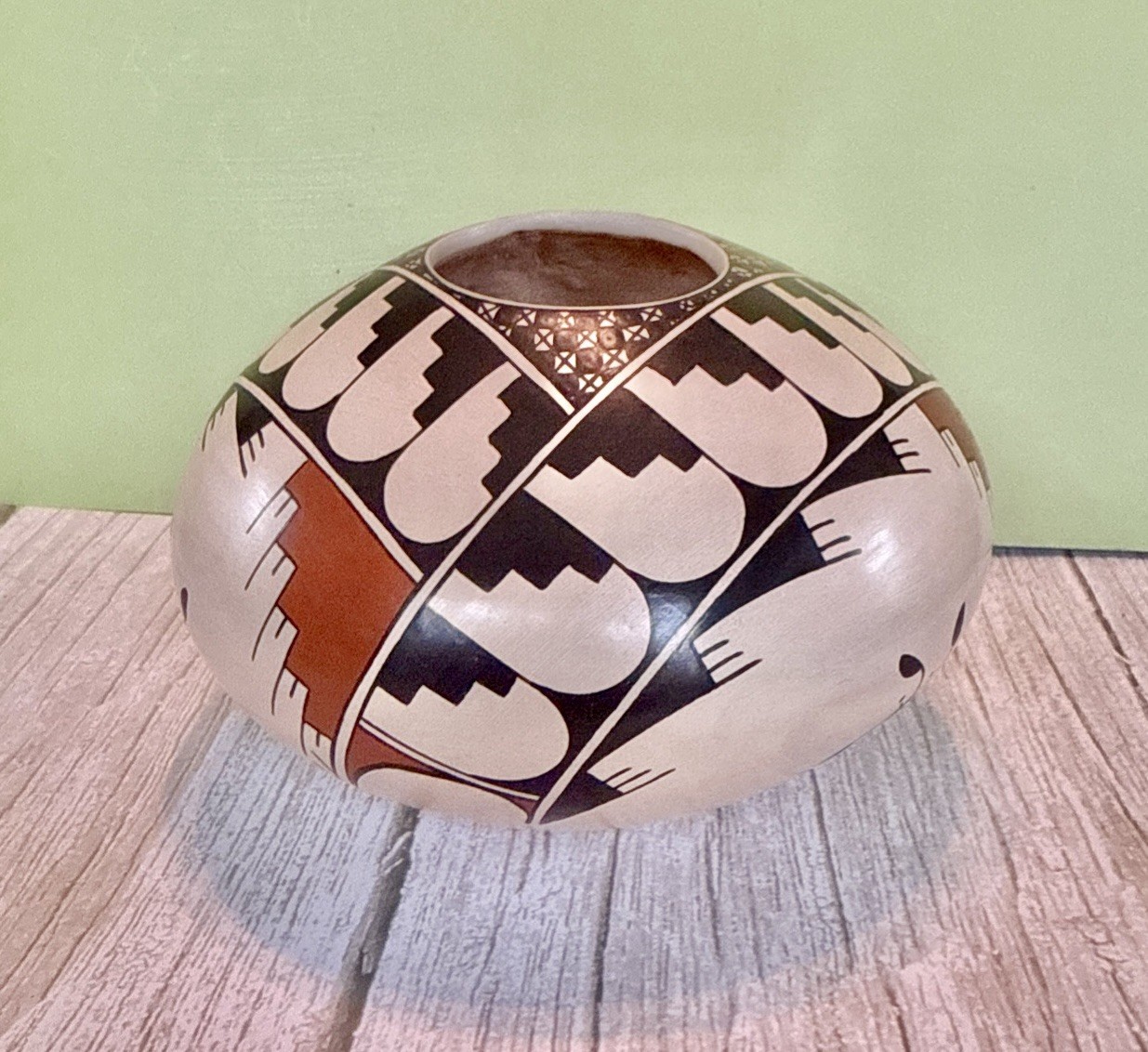 Vintage Mata Ortiz Pottery Rounded Bottom Seed Pot 5.5" W 3.5" T Artist Signed