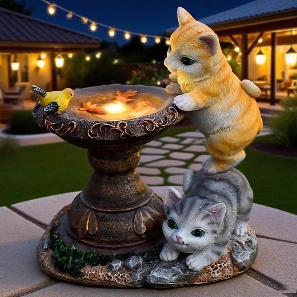 Solar-Powered Cat Statue Garden Lantern & Outdoor Decor Art Piece