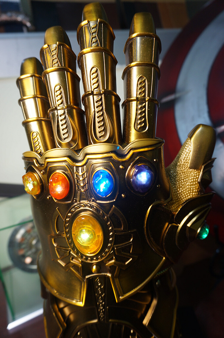The Avenger Thanos Infinity Gauntlet Full Metal Wearable Infinity stones Cos 1/1