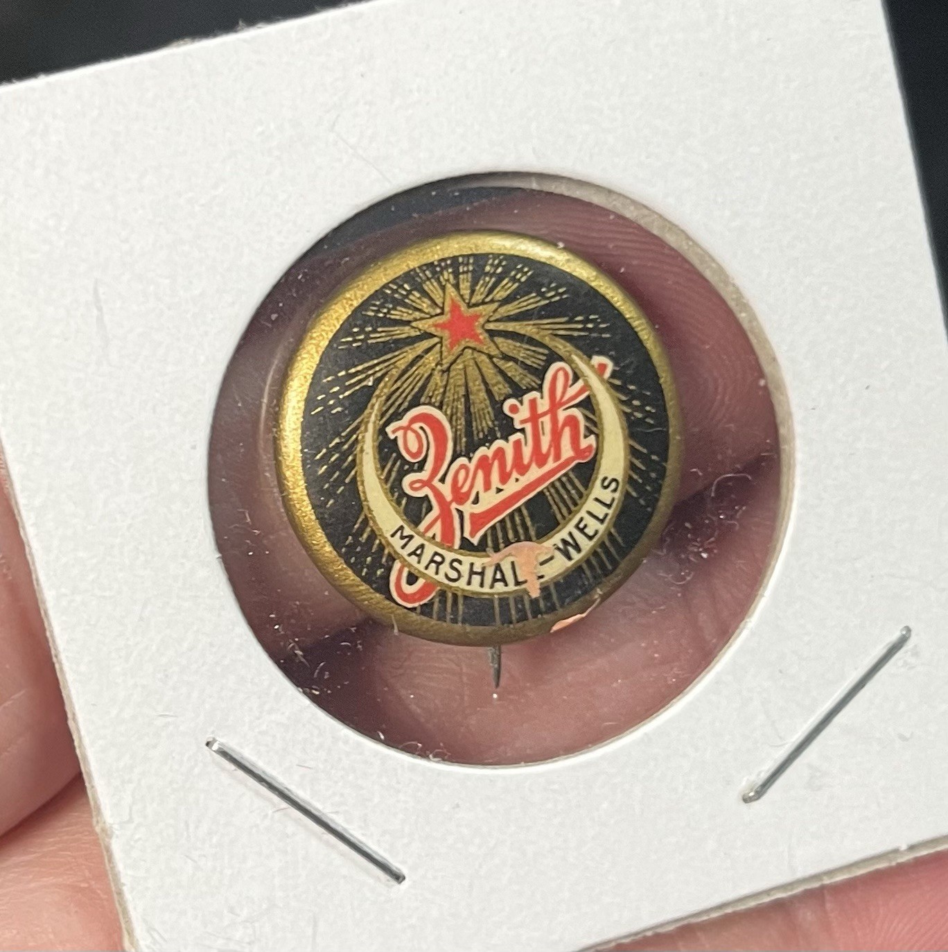 ZENITH MARSHALL WELLS HARDWARE CUTLERY PIN BACK BUTTON