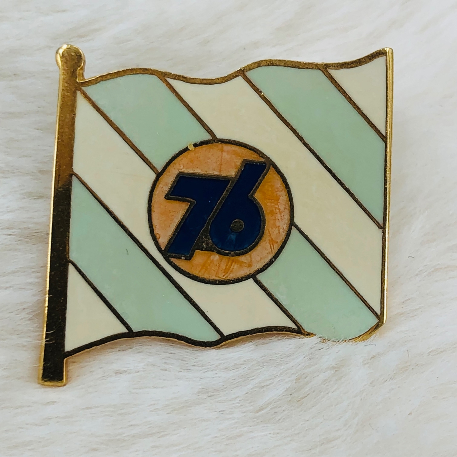 1990 LAR Unocal 76 Oil & Gas Advertising Flag Refinery Safety Award Enamel Pin