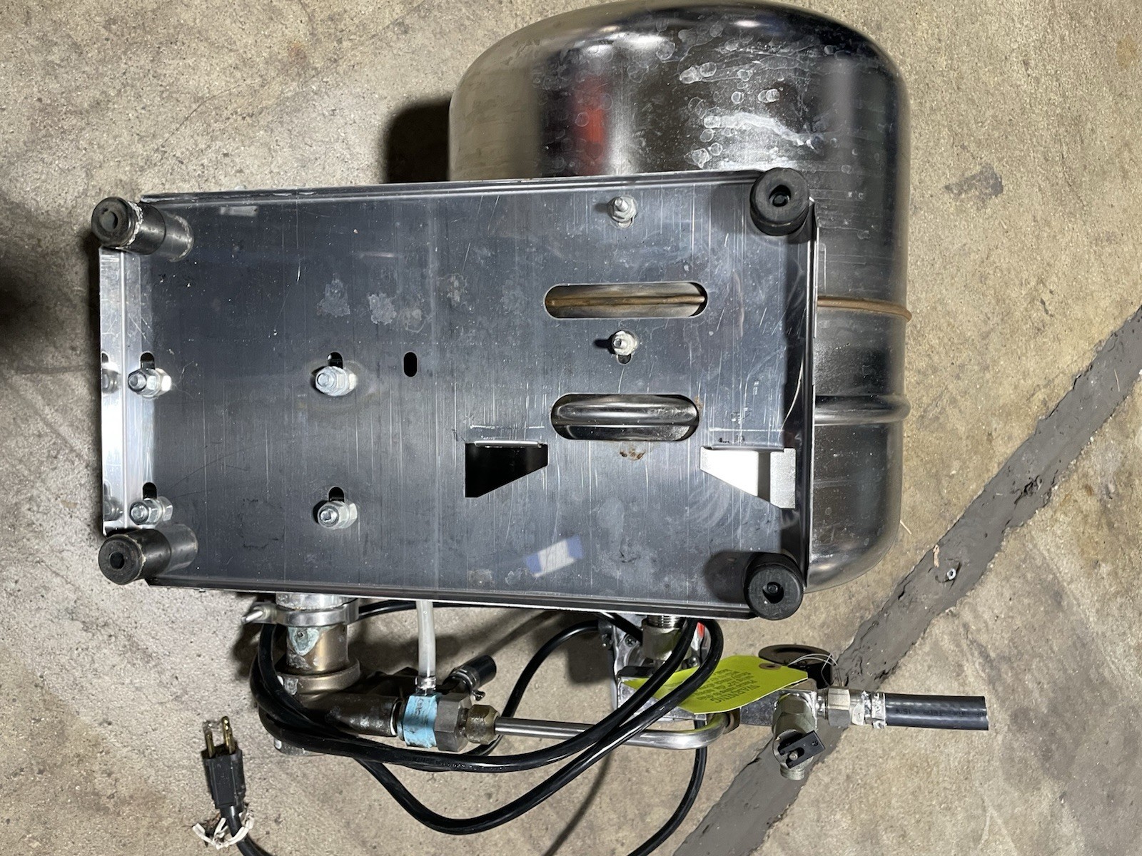 McCann's 2.0 Econo Booster, MTJ 4.4 Gallon Water Booster System 03-19 Soda