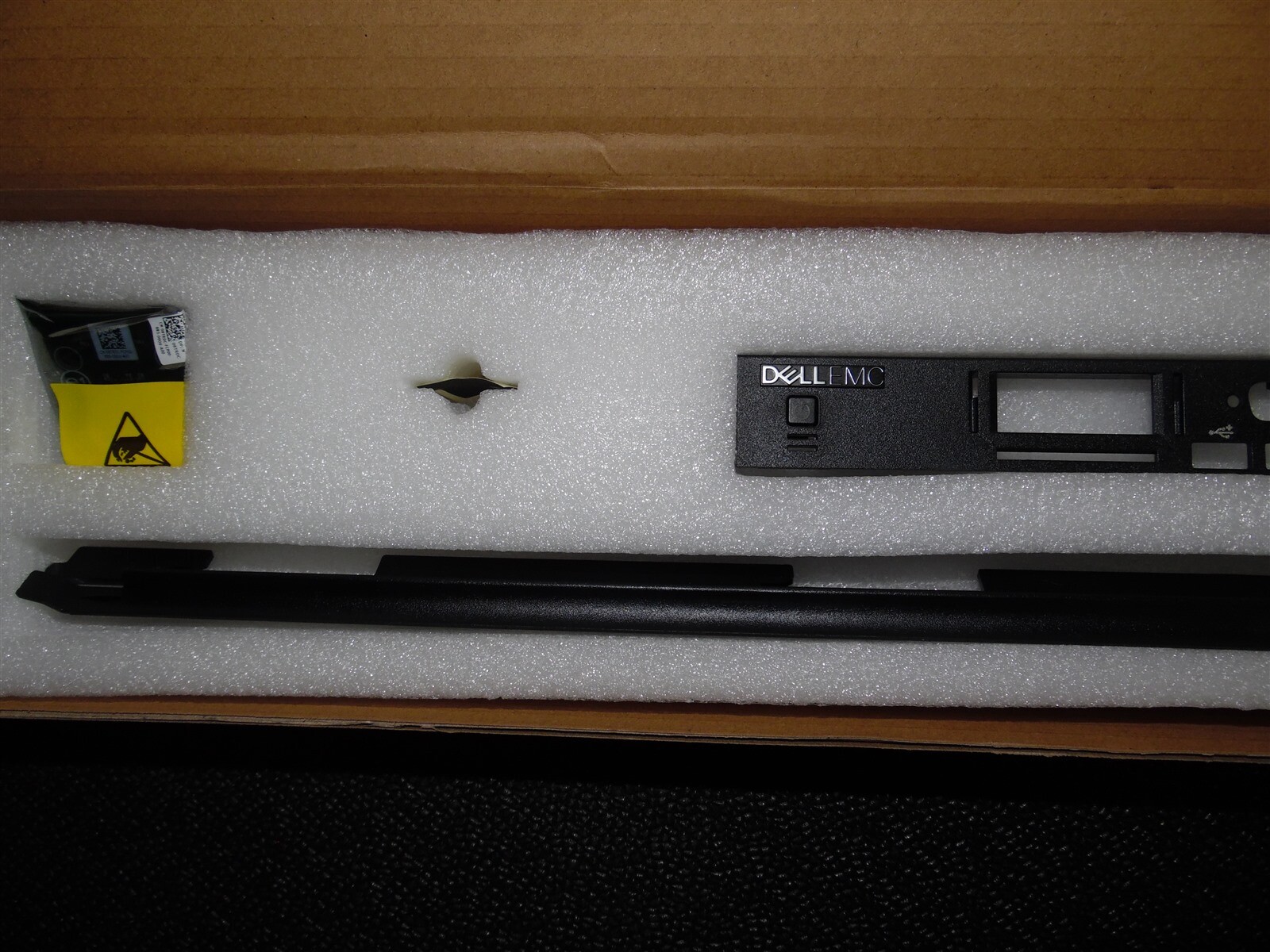 DELL EMC POWEREDGE SERVER T640 CHASSIS TOWER TO RACK CONVERSION KIT W8C14 FP0PJ