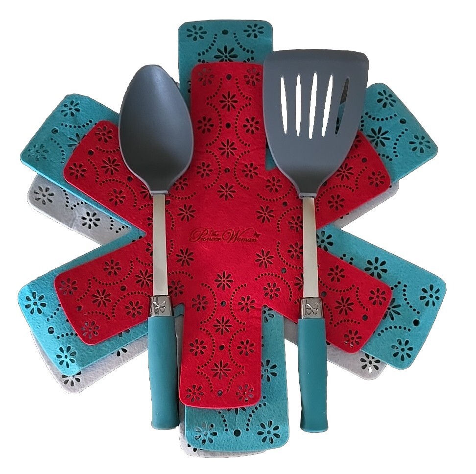 Pioneer Woman 5 Piece Set ~ Nylon Spoon ~ Slotted Turner ~ 3-Felt Protectors (2)
