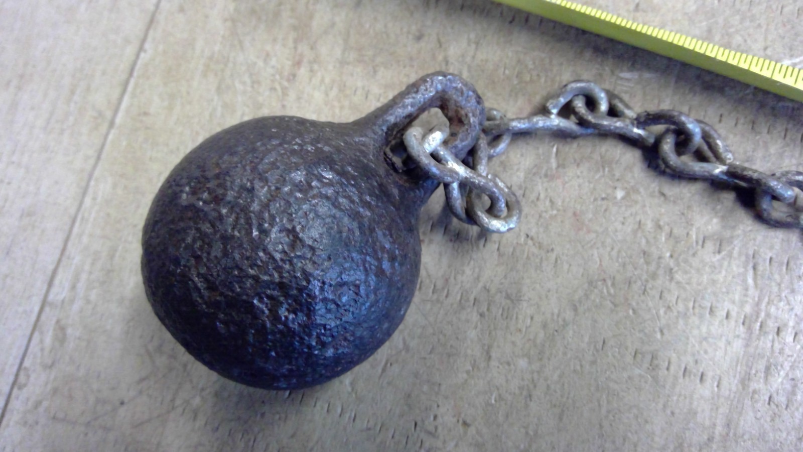 Mini iron ball chain and shackle lock & key gag gift groom bachelor party