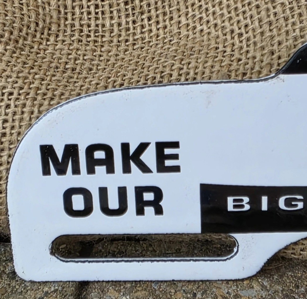 VINTAGE DRINK PEPSI COLA LICENSE PLATE TOPPER 11" X 5".