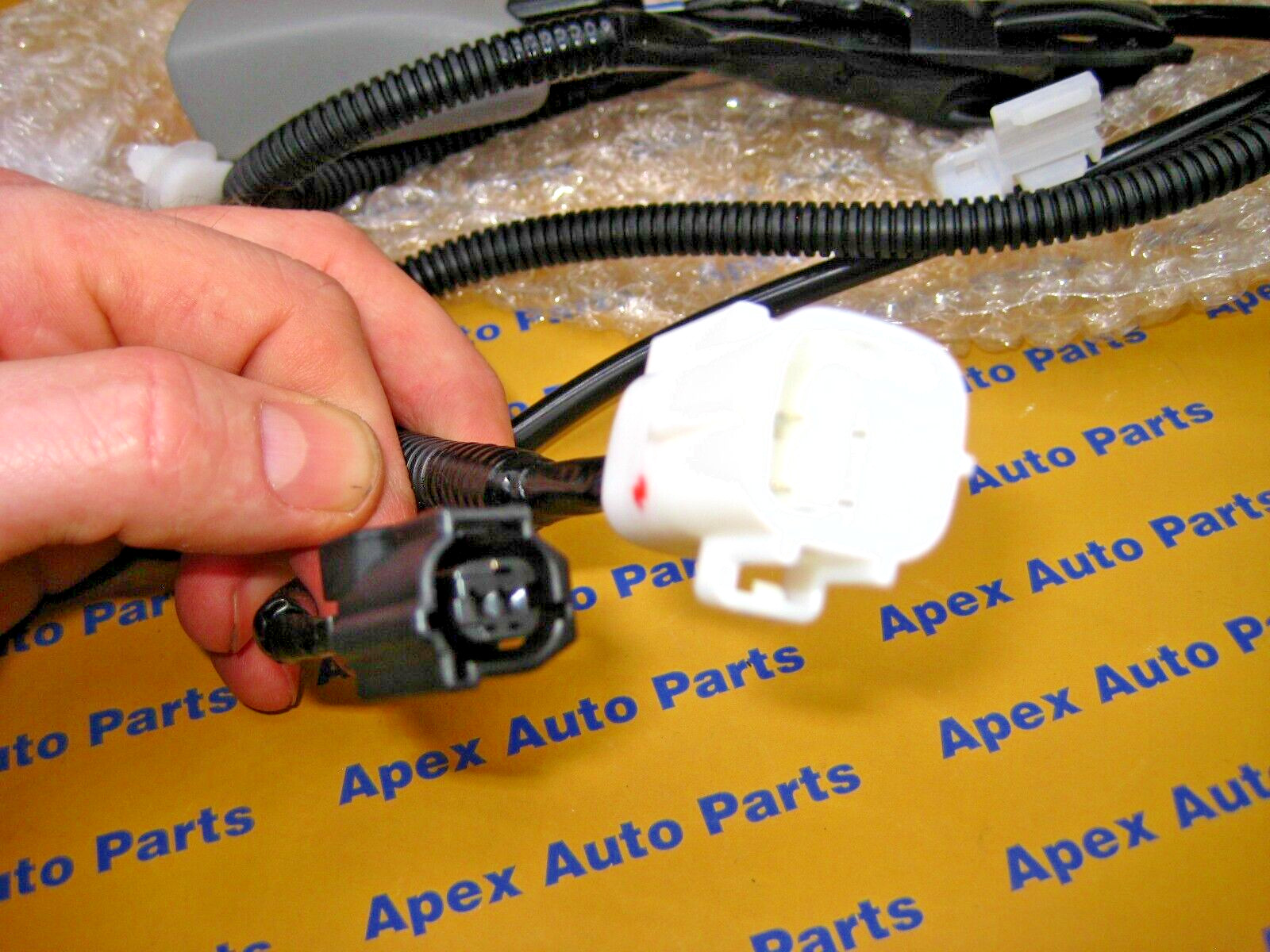 Toyota Corolla Drivers Side Seat Belt Buckle Latch Kit Genuine OEM 2009-2013