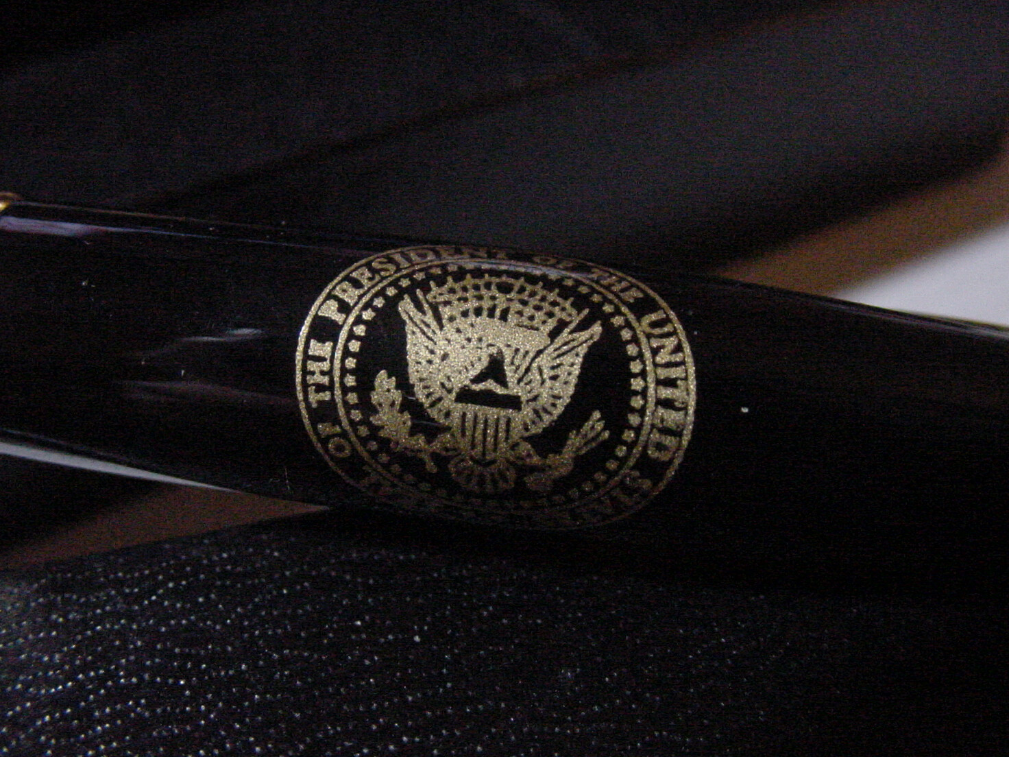 Presidential seal President BARACK OBAMA BLACK Ballpoint Pen - Free Shipping