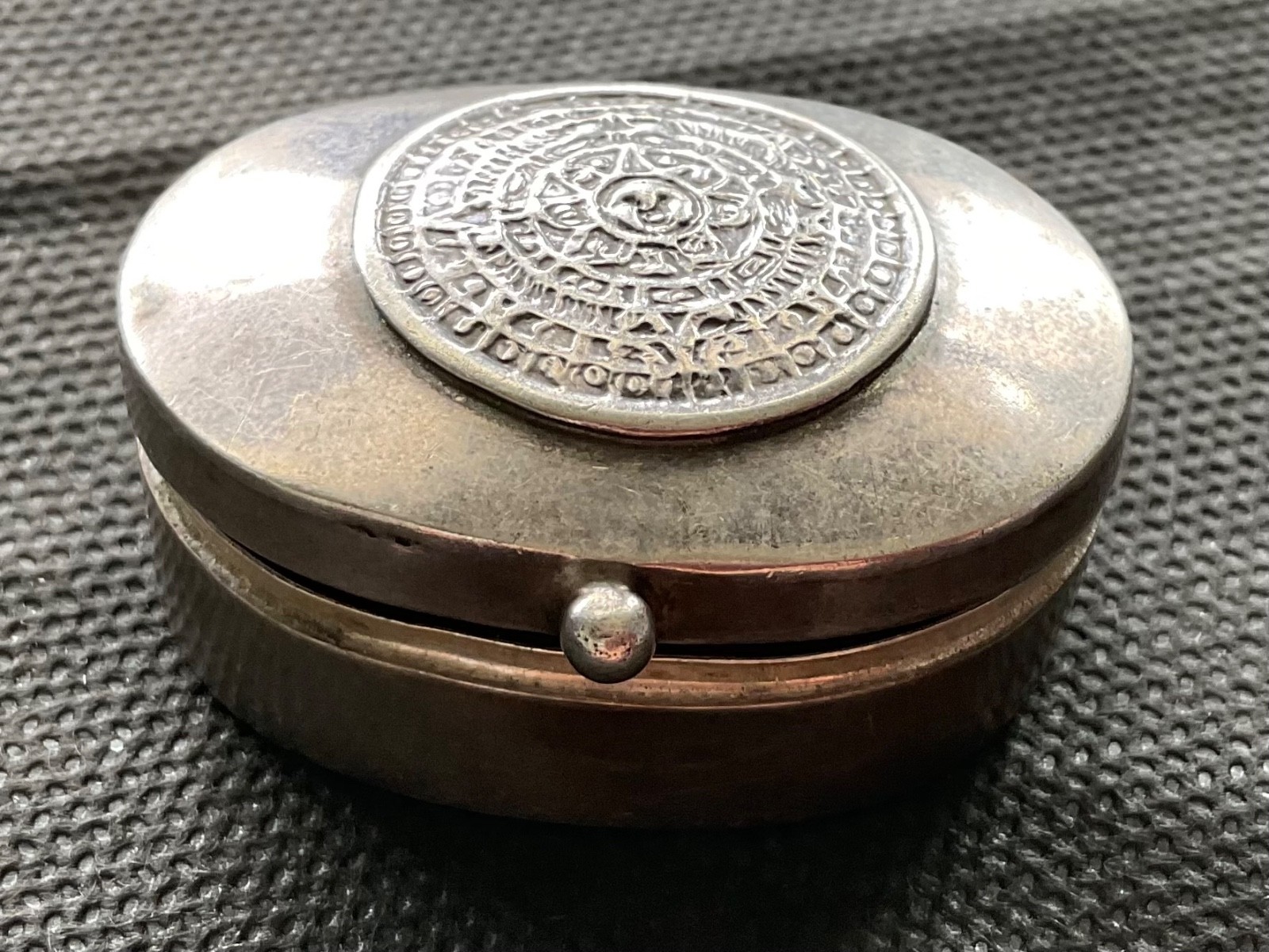 Vintage mexico 925 sterling silver Aztec Sun Stone calendar trinket pill box