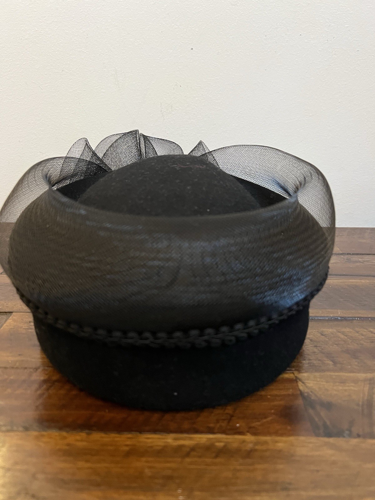 Vintage Black Wool Fascinator Hat – Retro Cocktail / Derby / 90s Y2K Style