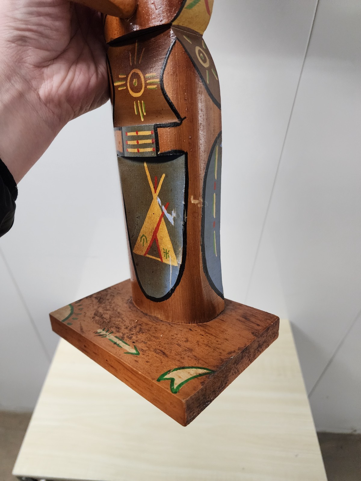 Large Vintage Carved Totem Pole 25" Tall Chippewa Native American Indian