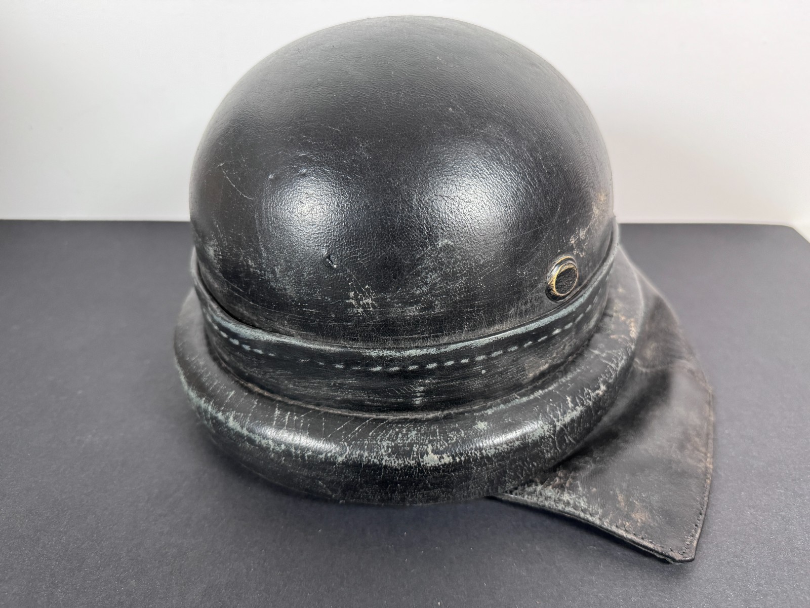 WW2 Italian Tank Crew Helmet (Carrista Helmet)