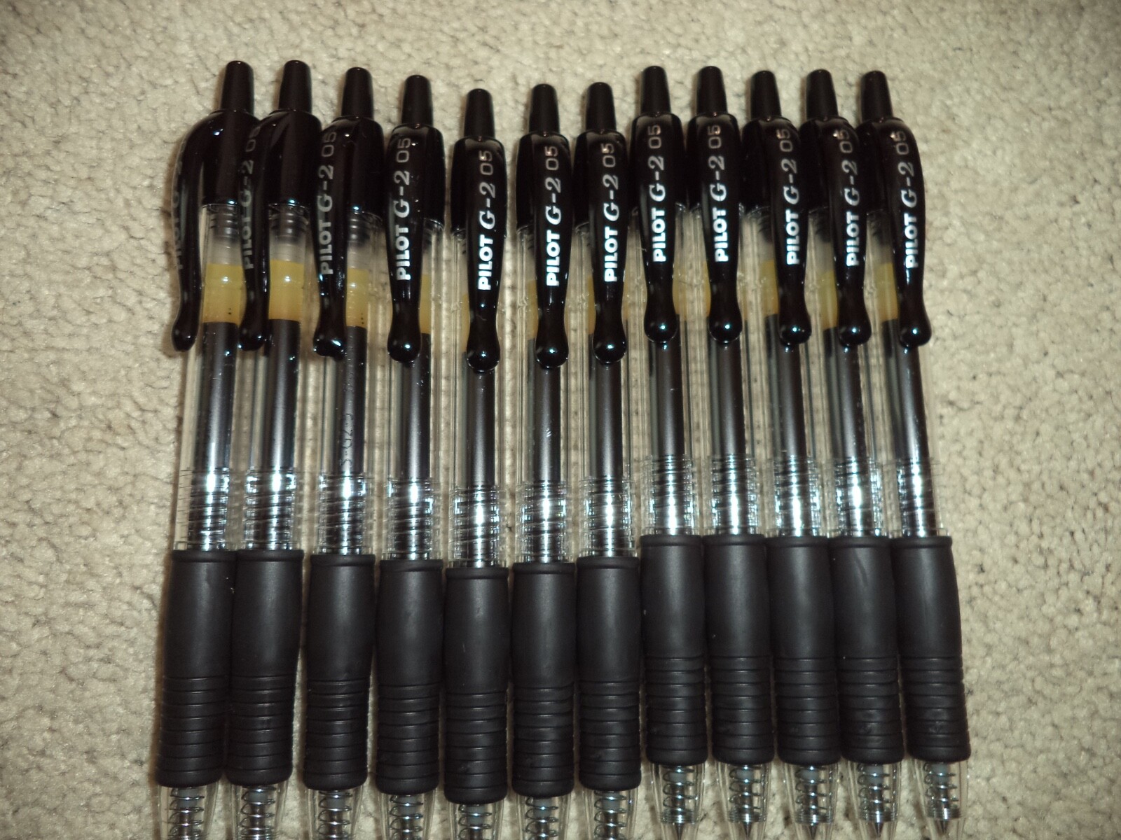 12 Pilot® G-2 g2 Retractable Gel ROLLER Pens Fine Point 0.7mm BLACK 31136 31020