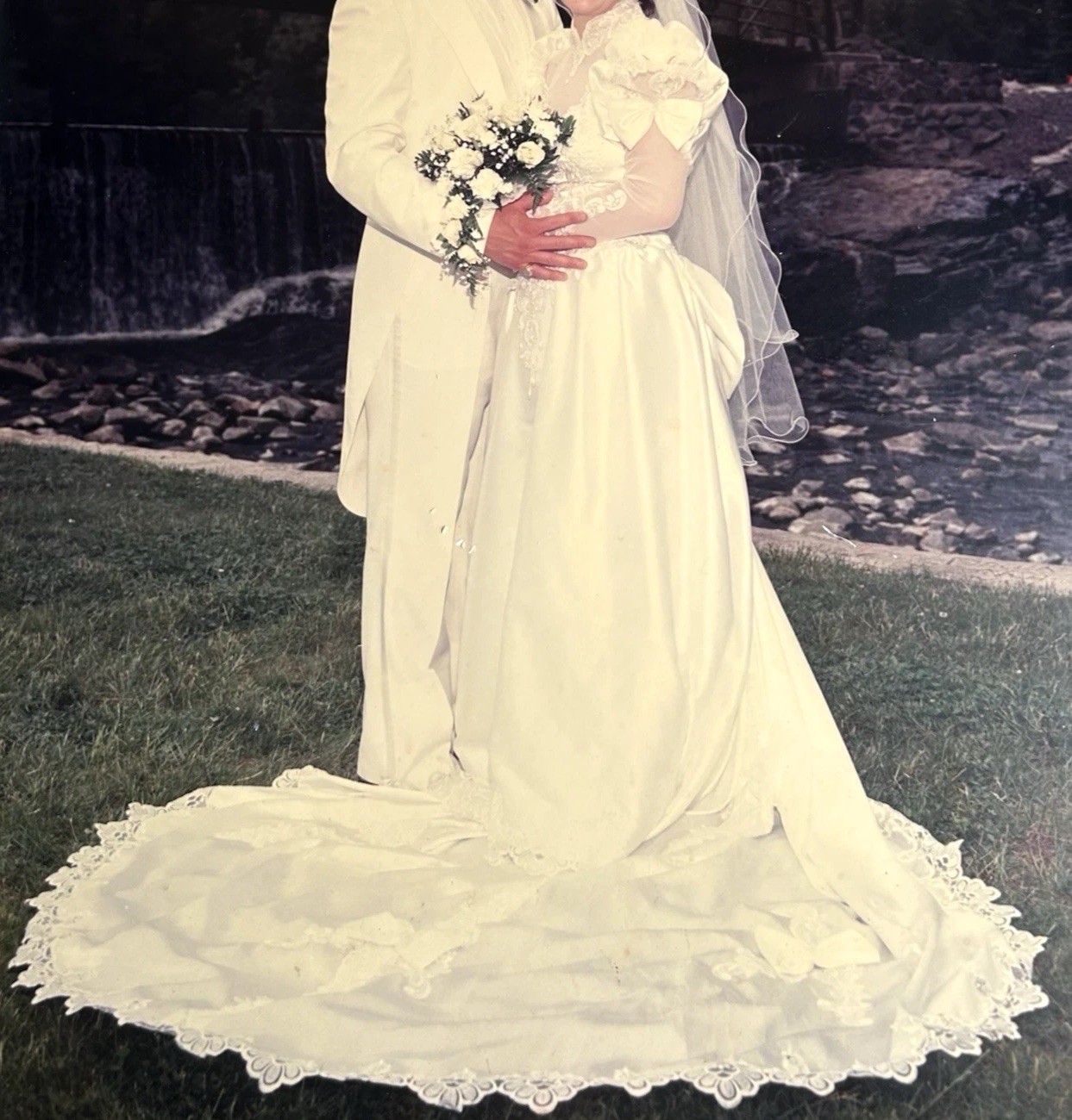 Lifetime of Loveliness Vintage 80s White Lace Long Sleeve Wedding Dress sz 10