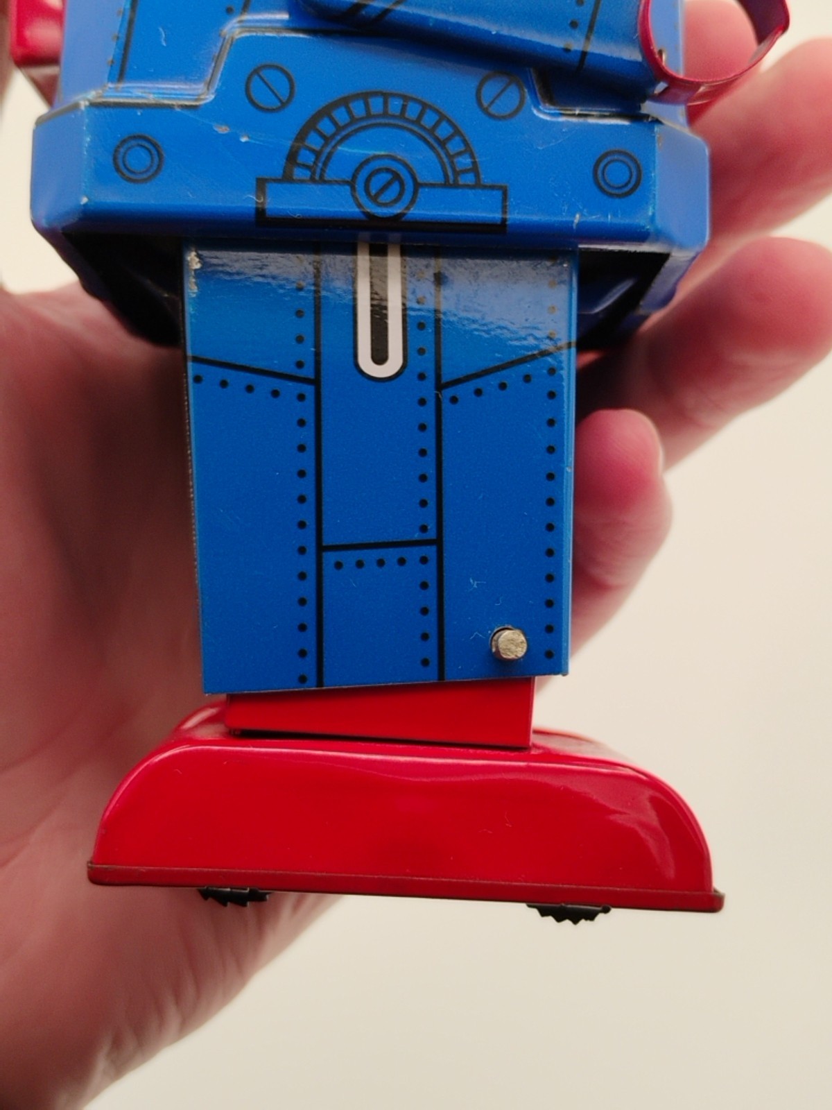 Unbranded No. MS403 Wind-Up 7" Walking Blue Space Robot, Working Partially