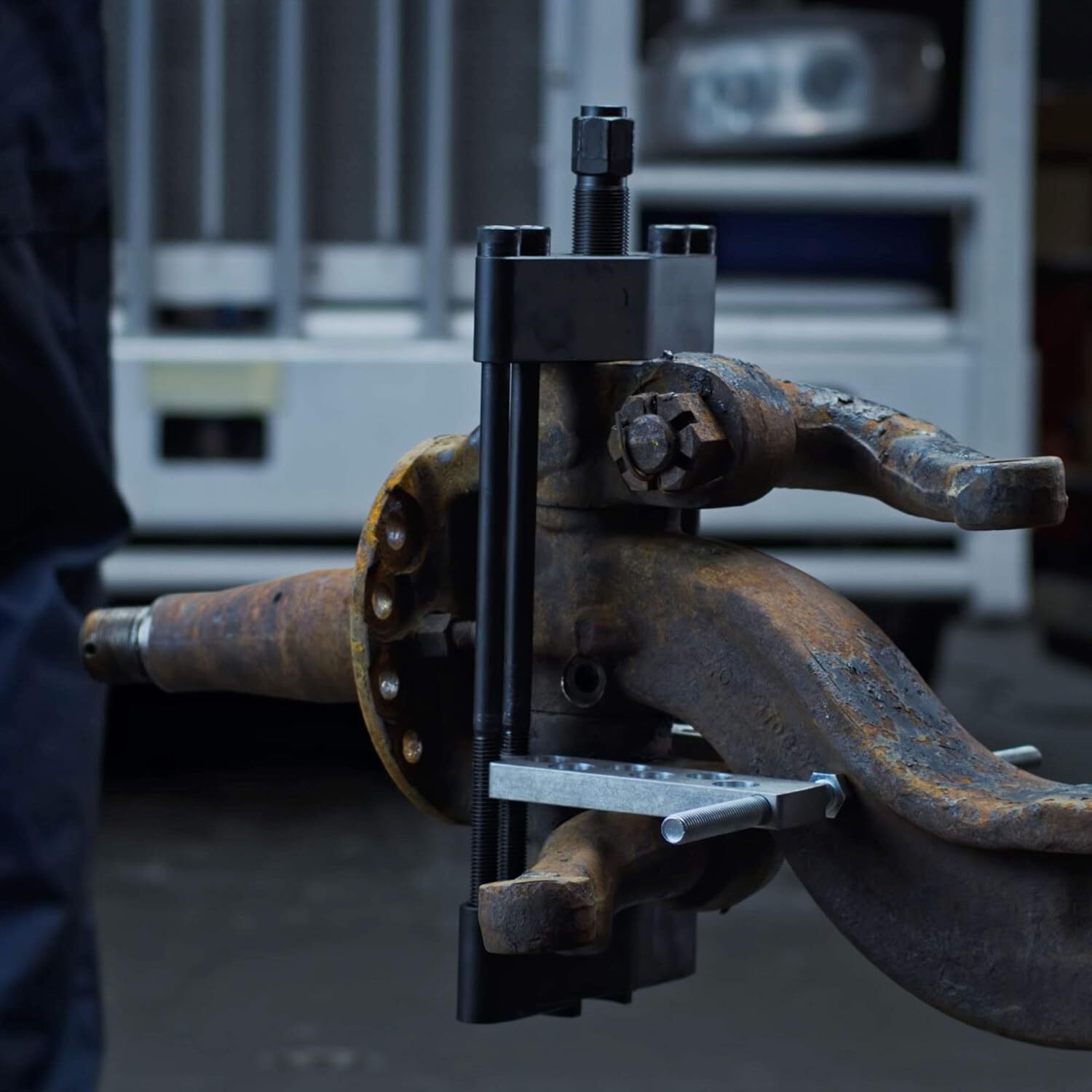 90150 Heavy Duty King Pin Press Removal Tool for Class 3-8 Trucks and Equipment