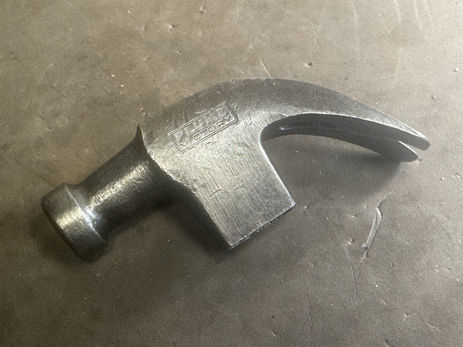 Vintage PLUMB VICTORY Curved Claw Hammer 16 oz. Head Nice Condition