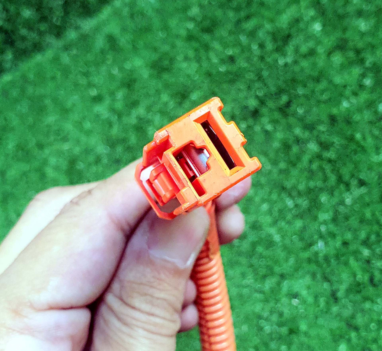 Toyota Prius Hybrid 2010-2015 Bettery Voltage Sensor with harness 89892-47020