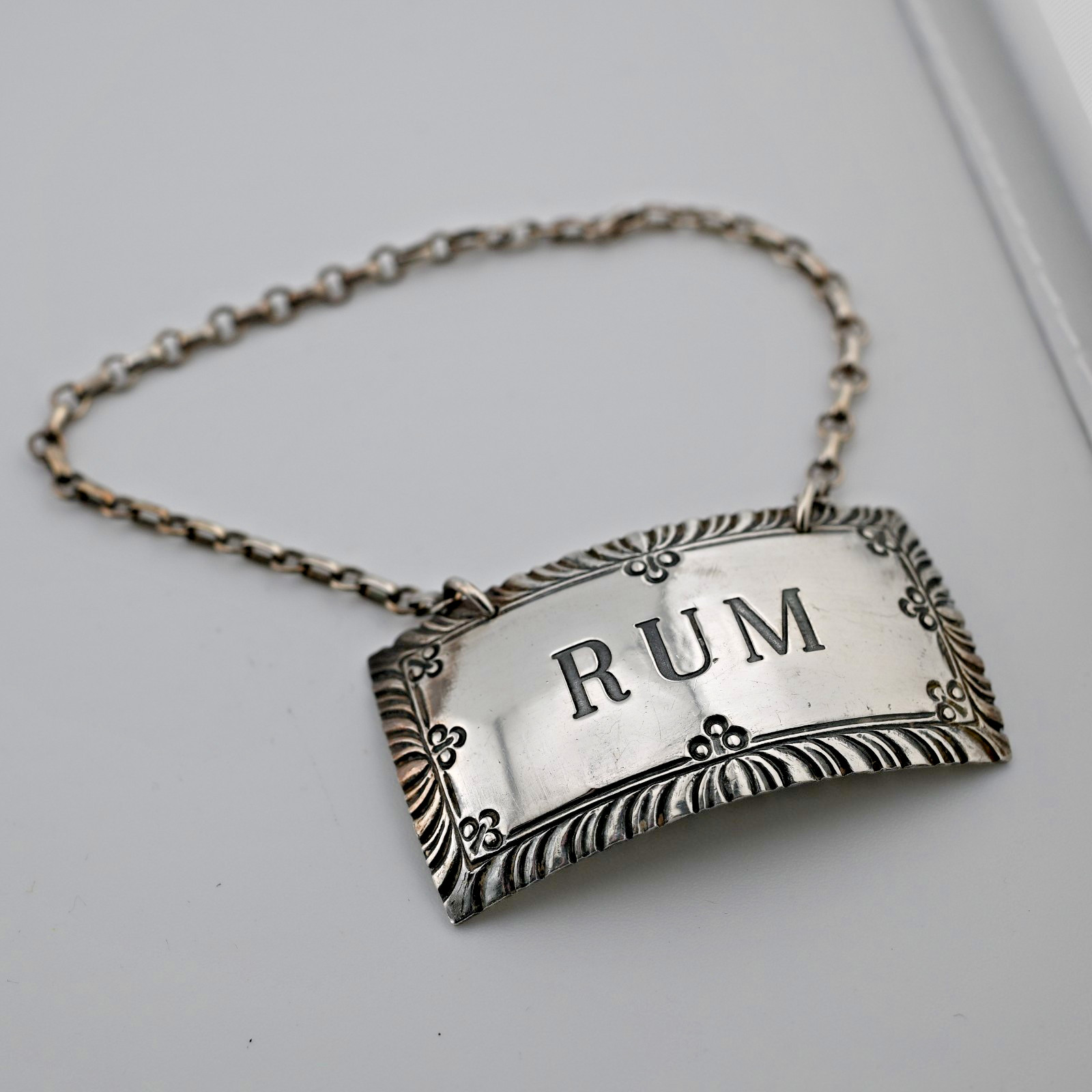 Sterling Silver Stieff Williamsburg Restoration Decanter Label Tag RUM