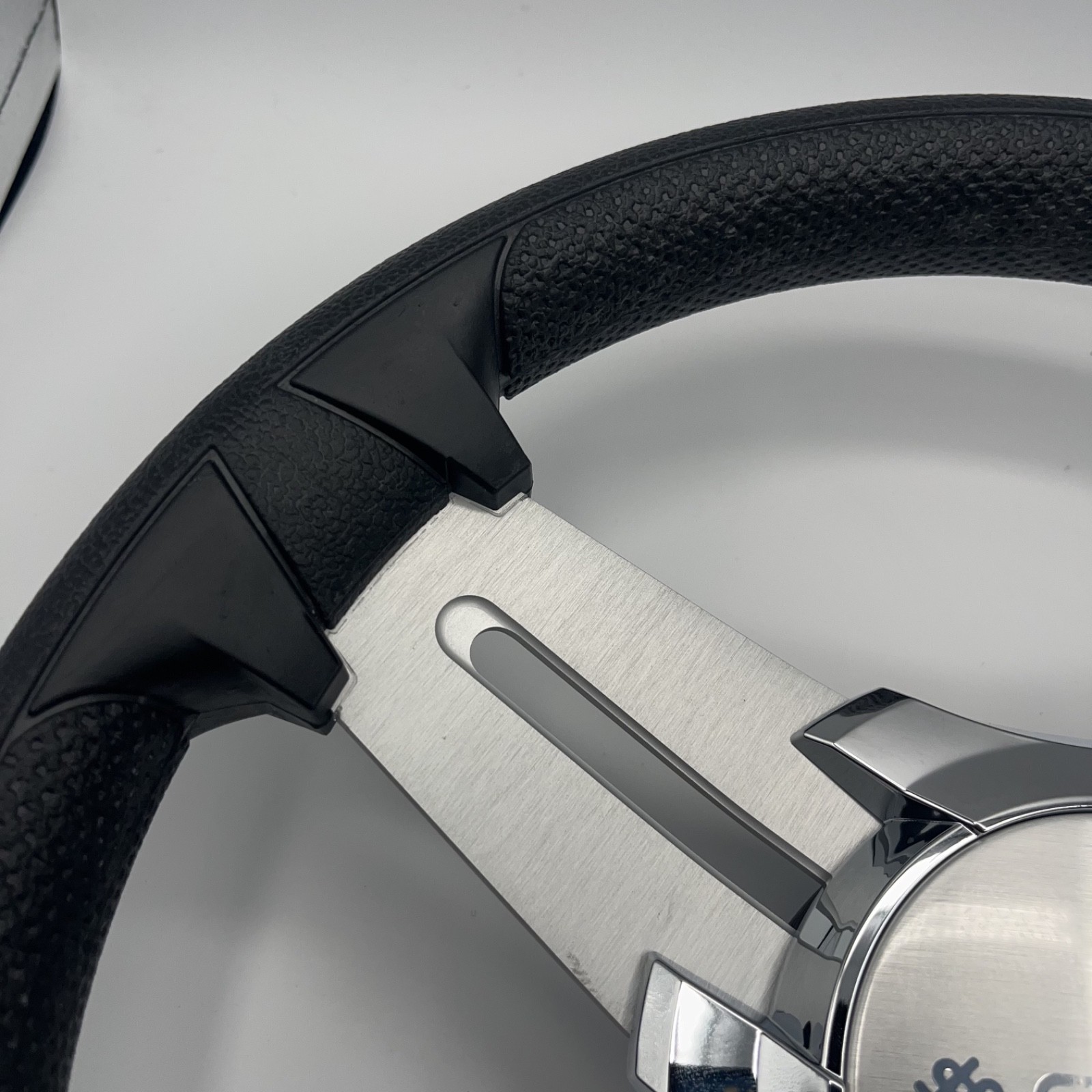 Model 15 Marine Steering Wheel Brushed Aluminum Spokes | Gussi Logo | KEY HUB