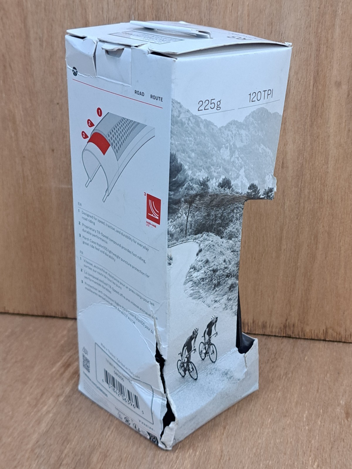 New Bontrager R3 Road Tire / 700 x 28c / TR / 225g / 120 TPI