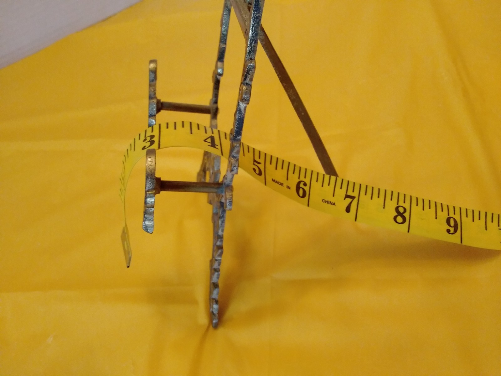 Vintage Metal Victorian Style Art Nouveau Table Display Stand Easel Brass 11”