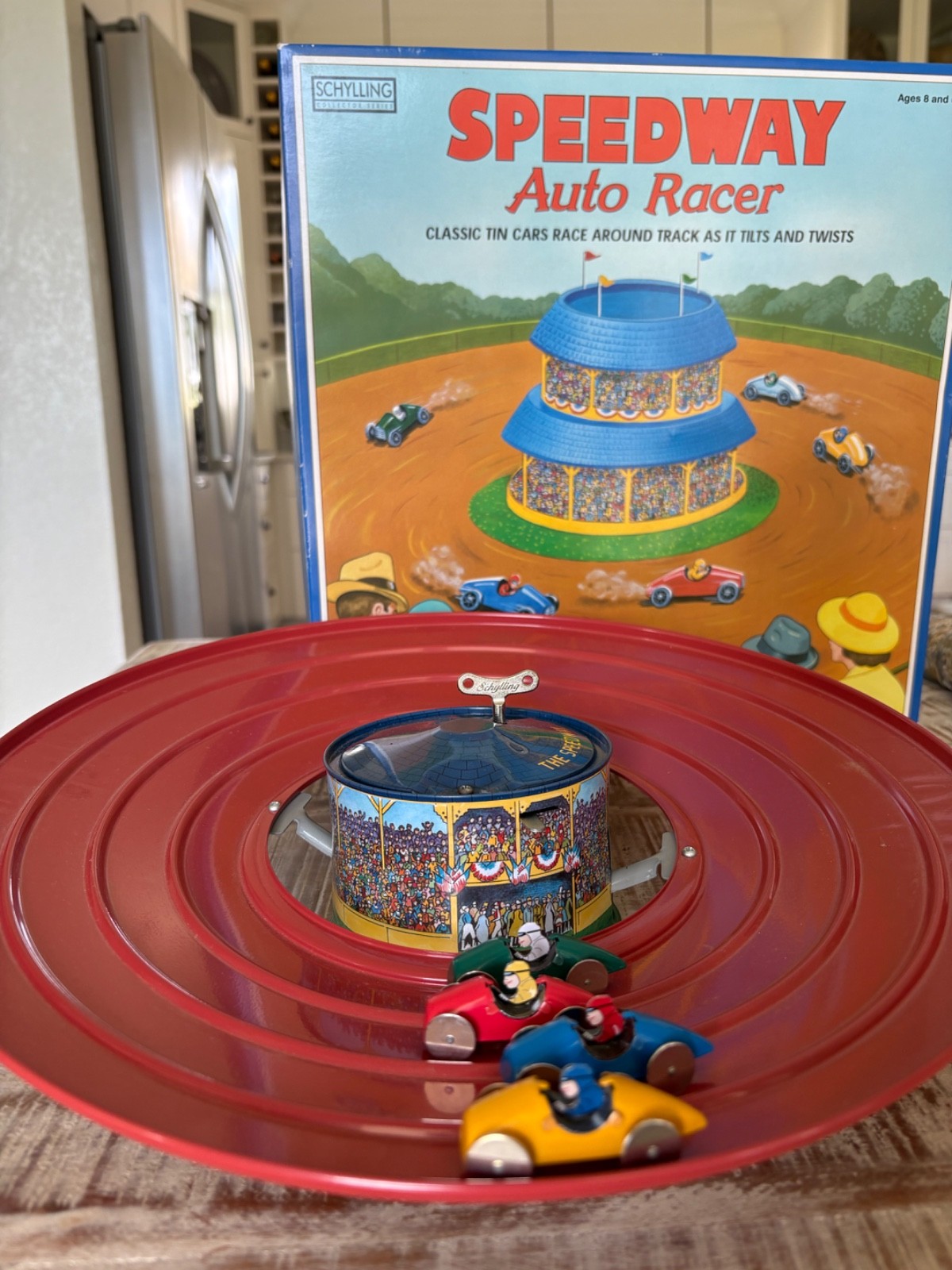 SCHYLLING Collector Series  Speedway Auto Racer Tin Wind up  W/ 5 Cars/Key/ box