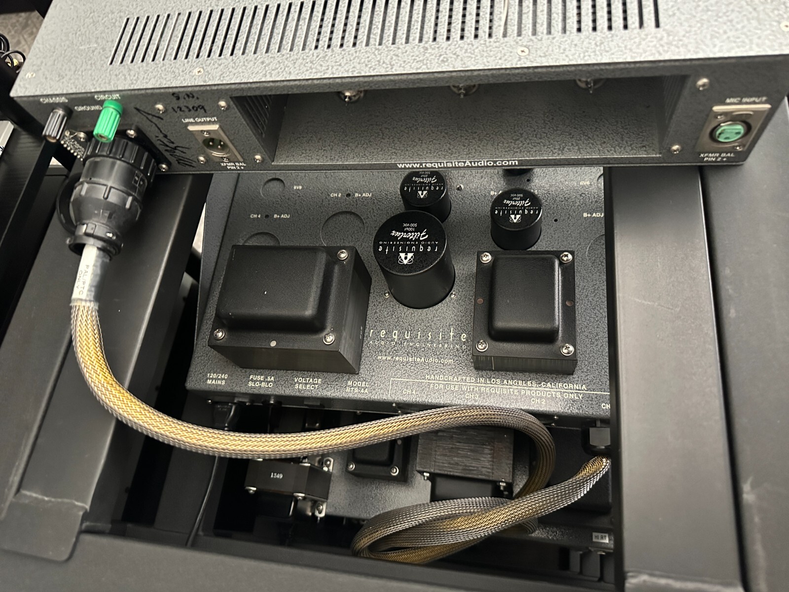 Requisite Audio Engineering 5687C Tube Preamplifier / RTS-4A Tube Power Supply