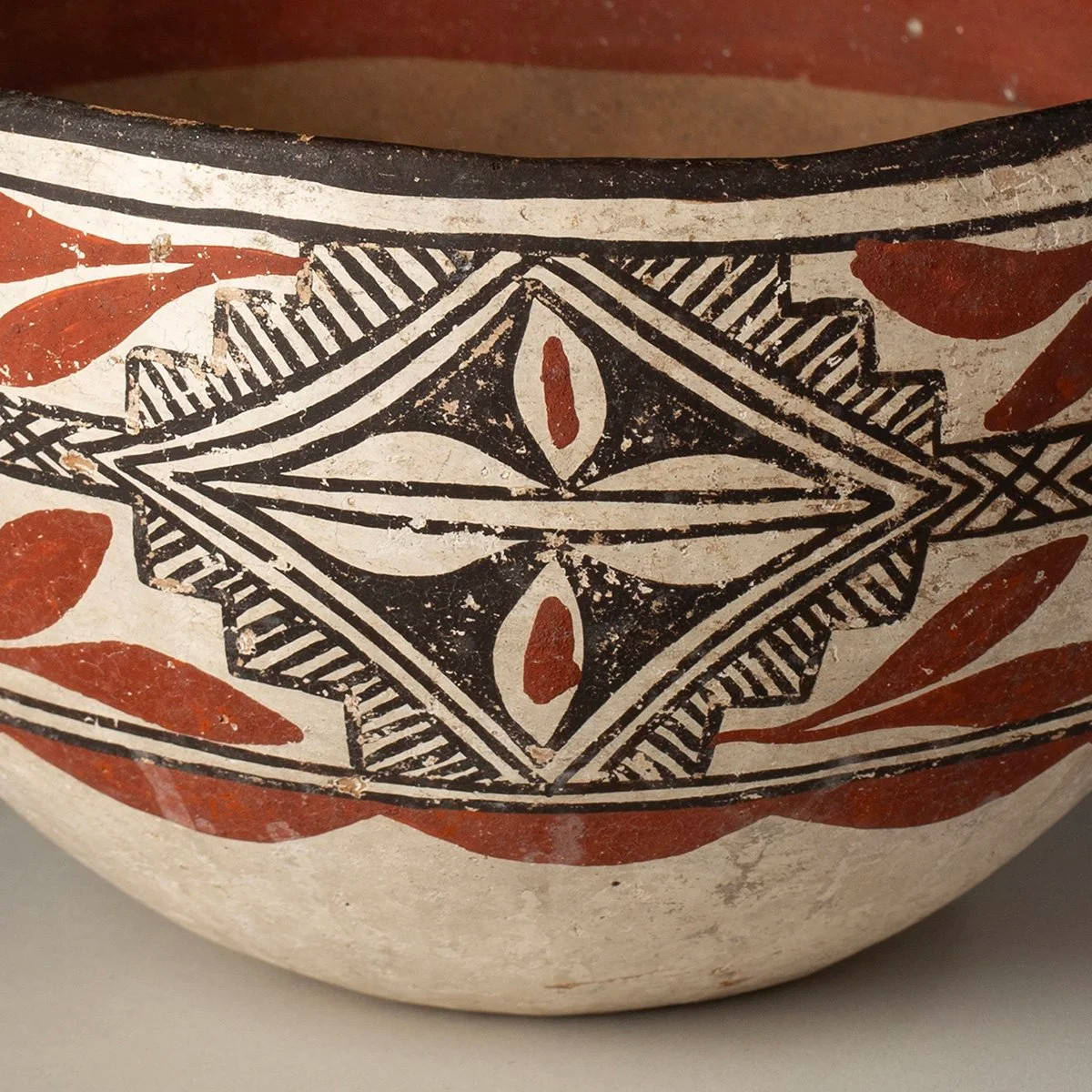 1910 FINELY DECORATED ISLETA BOWL