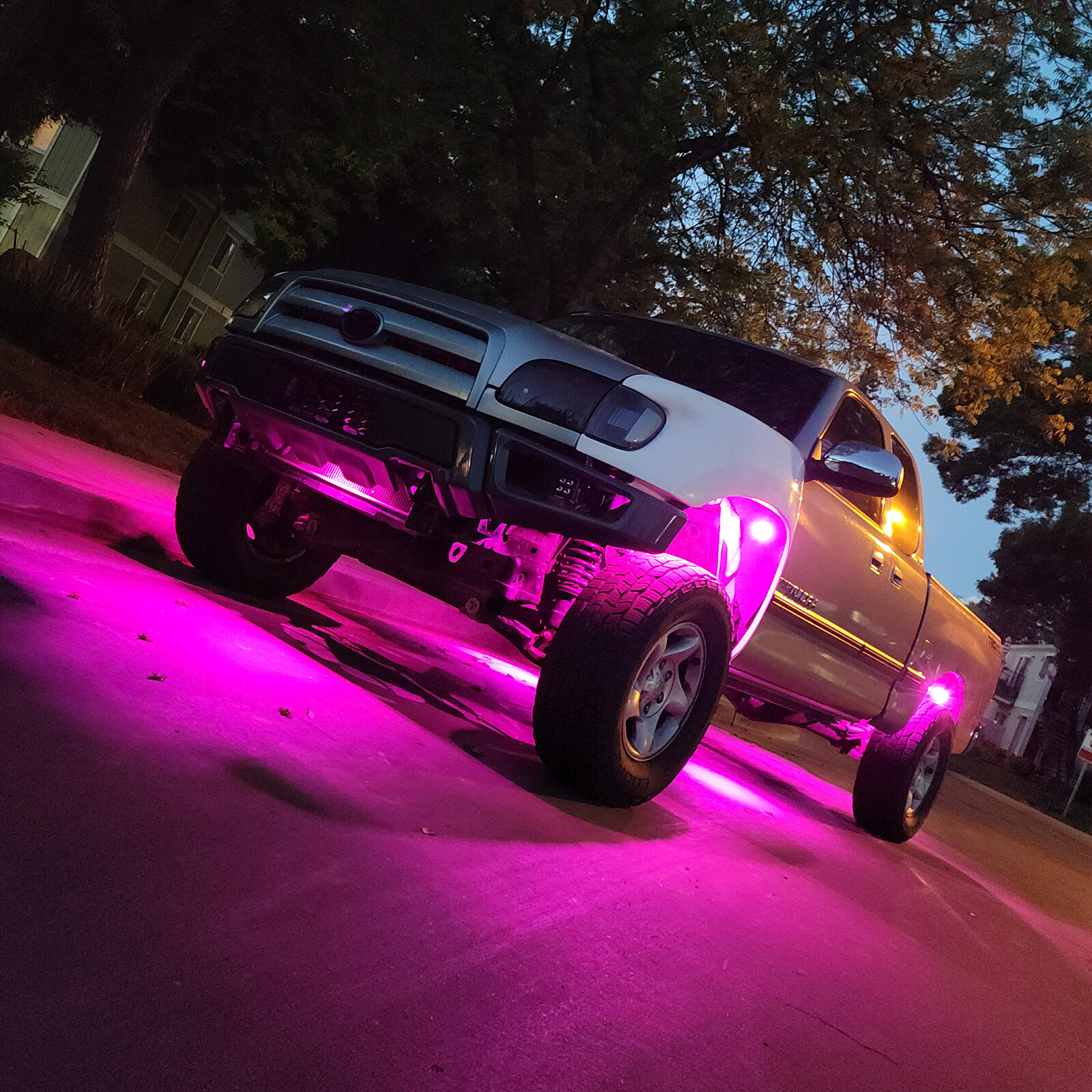 MICTUNING Q1 RGBW LED Rock Lights,12 Pods Underglow Neon Multicolor Lighting Kit