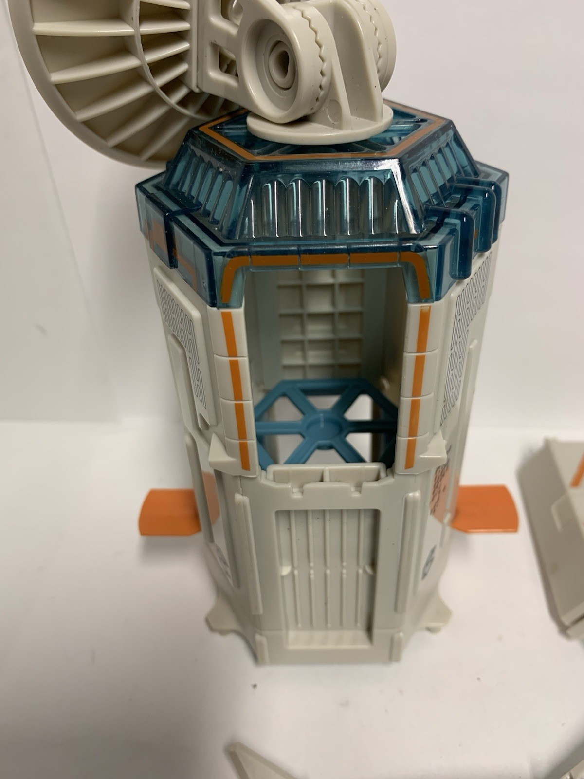 Hexbug Nano Bug Lot (14 Bugs) & Various Habitat and Space Playset Pieces-**Read*