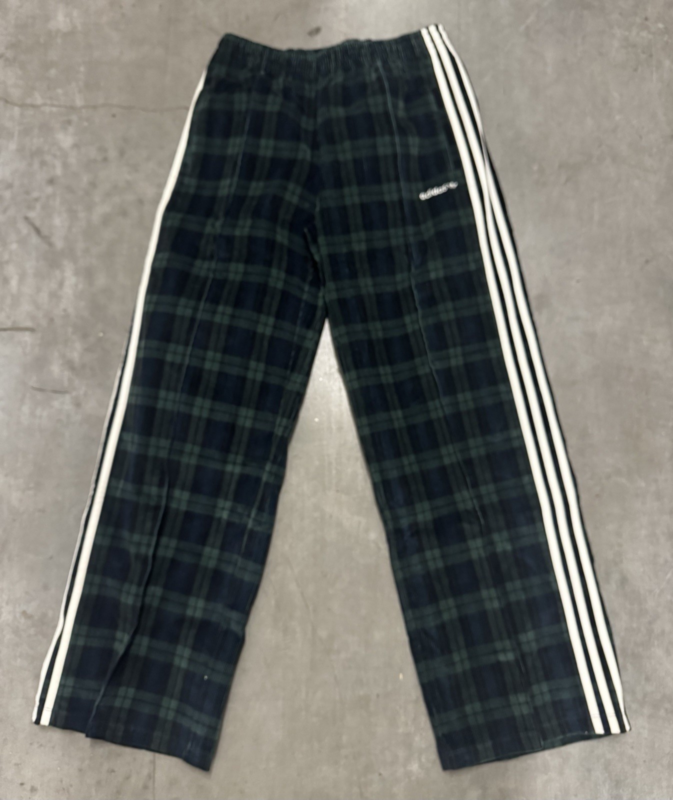 Adidas Originals Tartan Black Watch Plaid Corduroy Wide Leg Track Pant IX7415 M