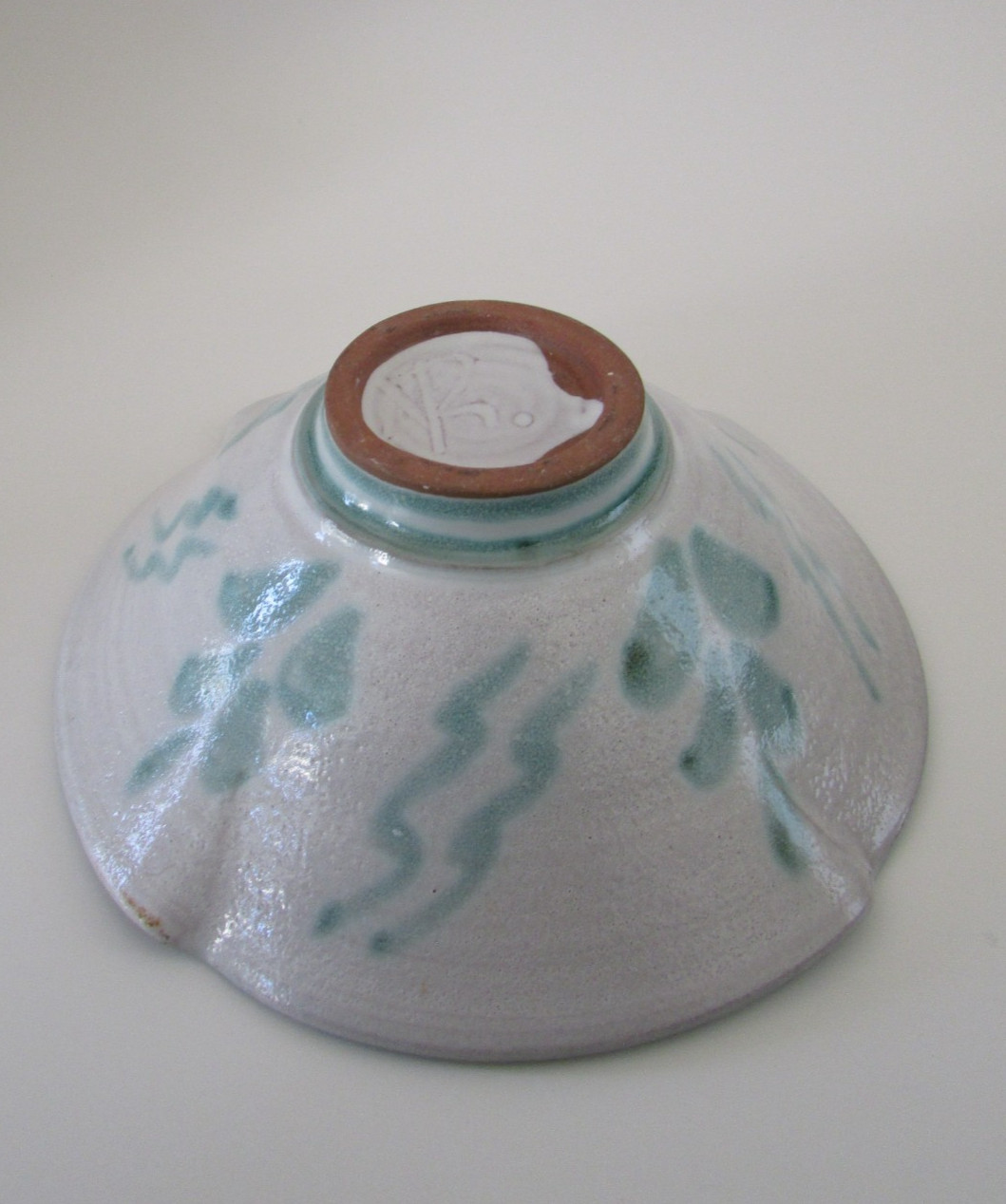 Nausika Richardson Studio ArtPottery Dixon New Mexico 1942-2011 Floral Iris Bowl